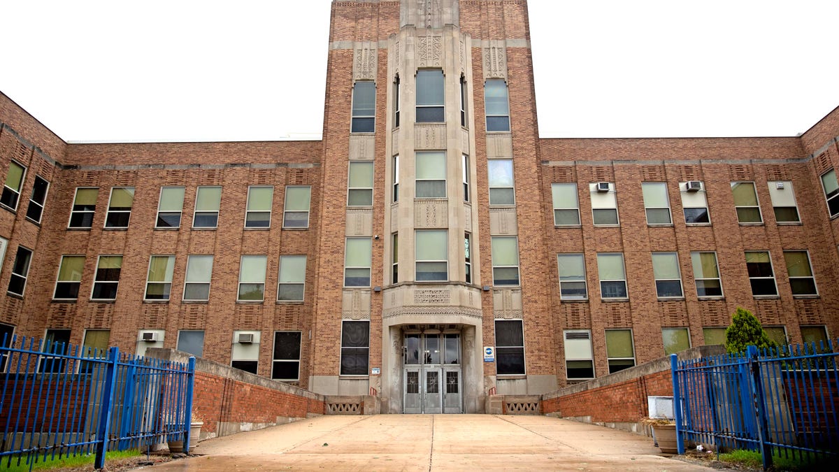 Students at Pulaski High School are eating meals prepared elsewhere after evidence of rodents were found in the school kitchen