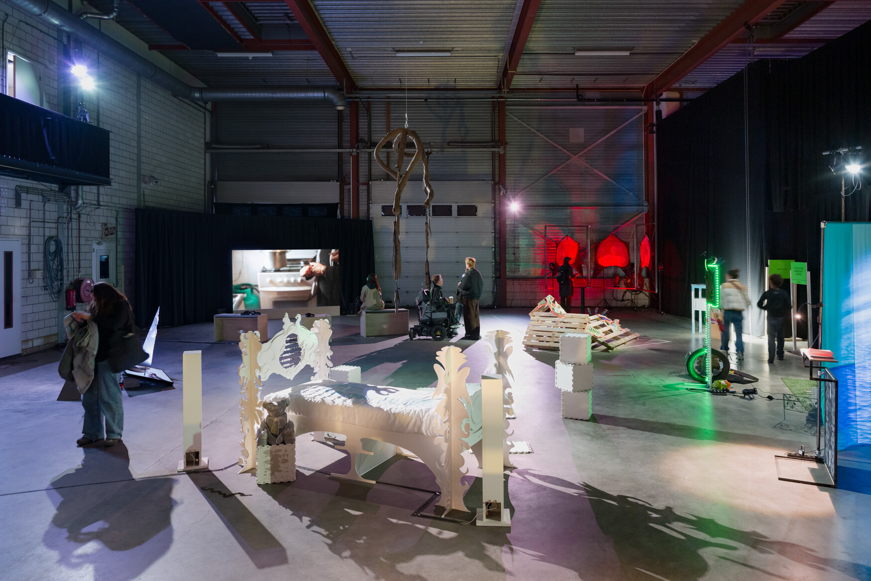 Sandberg Instituut Graduation 2025 – e-flux Education