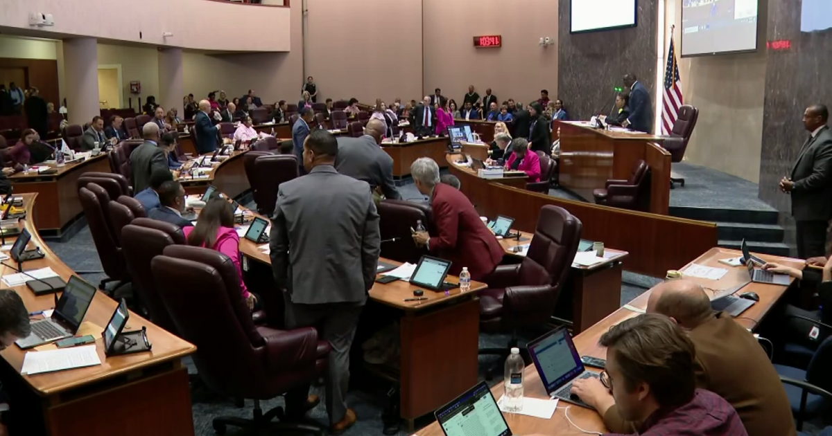 Chicago City Council finance committee to vote on settlements totaling over $60M in parking meter, Little Village fire cases