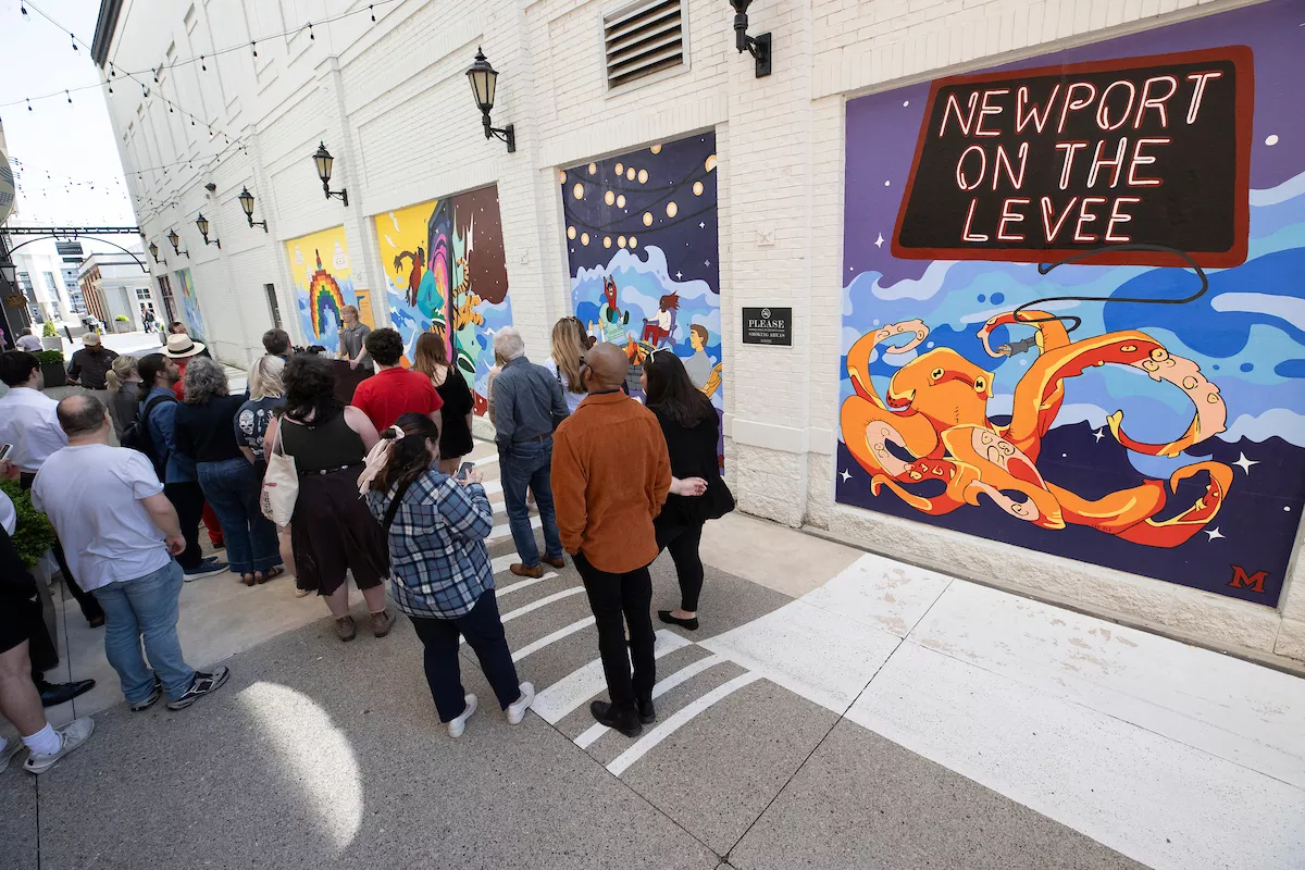Miami University Art Students Create Mural for Newport on the Levee