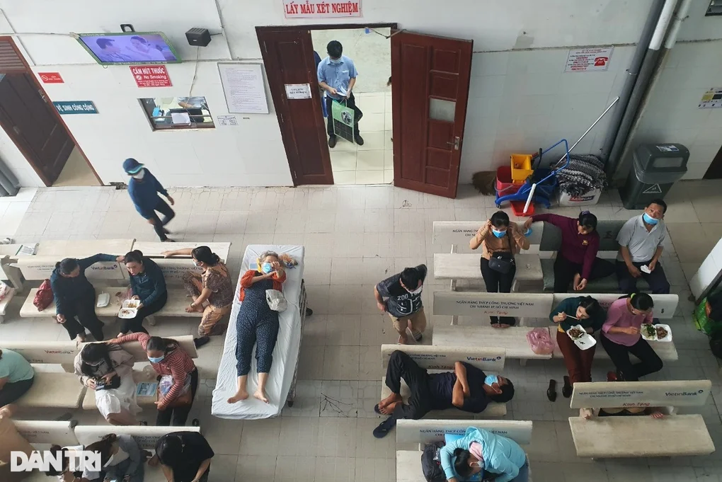 Nguy cơ quá tải bệnh viện tuyến cuối ở TPHCM sau khi sáp nhập 3 tỉnh thành - 2 Nguy cơ quá tải bệnh viện tuyến cuối ở TPHCM sau khi sáp nhập 3 tỉnh thành - 2