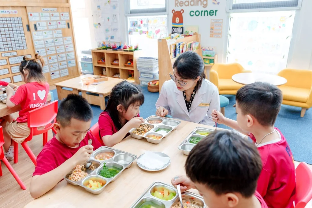 Vinschool và Vinmec hợp tác nâng chuẩn chăm sóc sức khỏe mầm non - 4 Vinschool và Vinmec hợp tác nâng chuẩn chăm sóc sức khỏe mầm non - 4