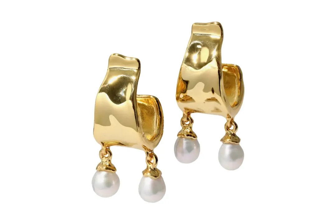 gold and pearl earrings