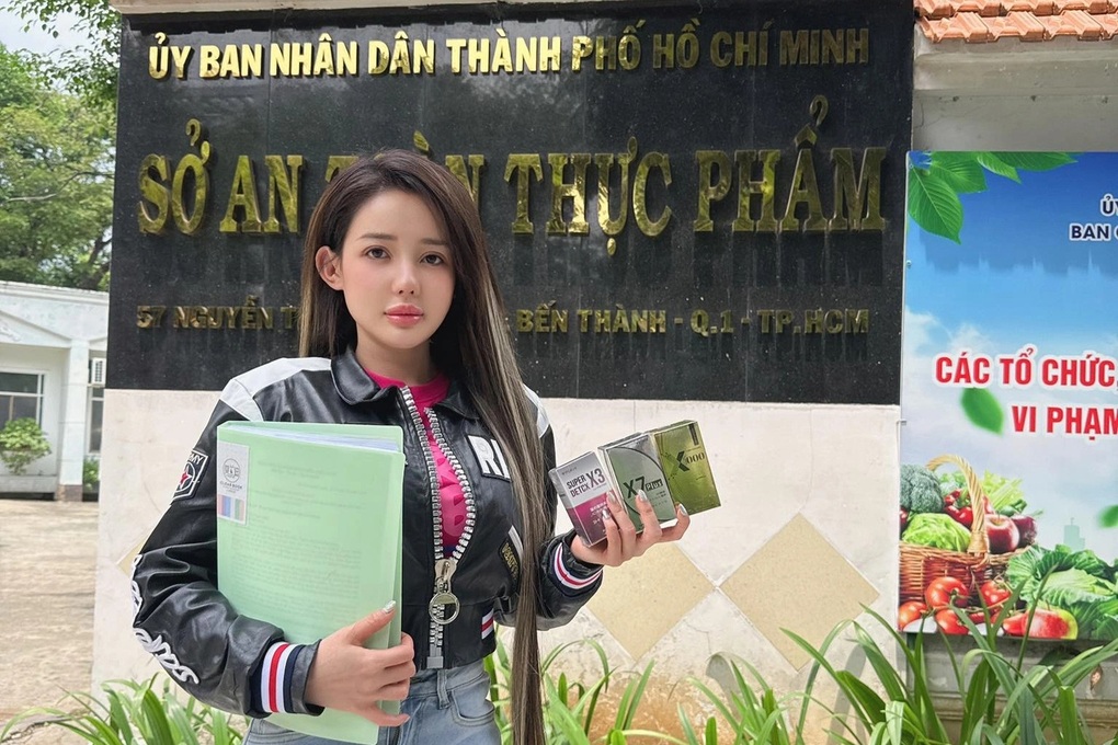 Hà Nội, TPHCM lấy mẫu tìm chất cấm trong sản phẩm giảm cân của DJ Ngân 98