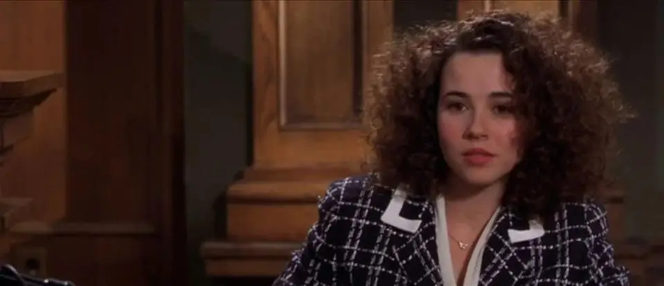 Linda Cardellini with a big perm in Legally Blonde