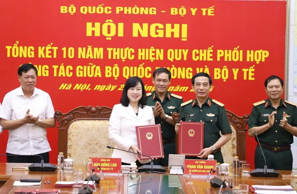 Thắt chặt hợp tác Bộ Quốc phòng - Bộ Y tế trong ứng phó thách thức mới - 3 Thắt chặt hợp tác Bộ Quốc phòng - Bộ Y tế trong ứng phó thách thức mới - 3