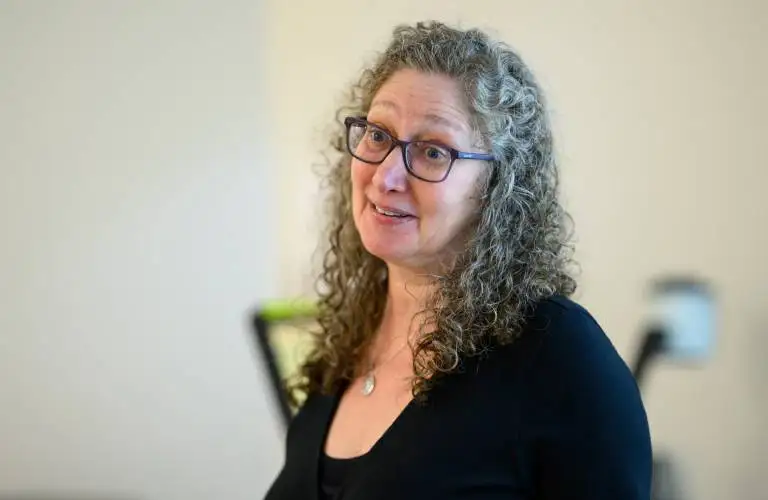 Holyoke Community College English Professor Elizabeth Trobaugh of Amherst is the recipient of the 2025 Elaine Marieb Faculty Chair for Teaching Excellence Award, HCC’s highest faculty honor. Holyoke Community College English Professor Elizabeth Trobaugh of Amherst is the recipient of the 2025 Elaine Marieb Faculty Chair for Teaching Excellence Award, HCC’s highest faculty honor.