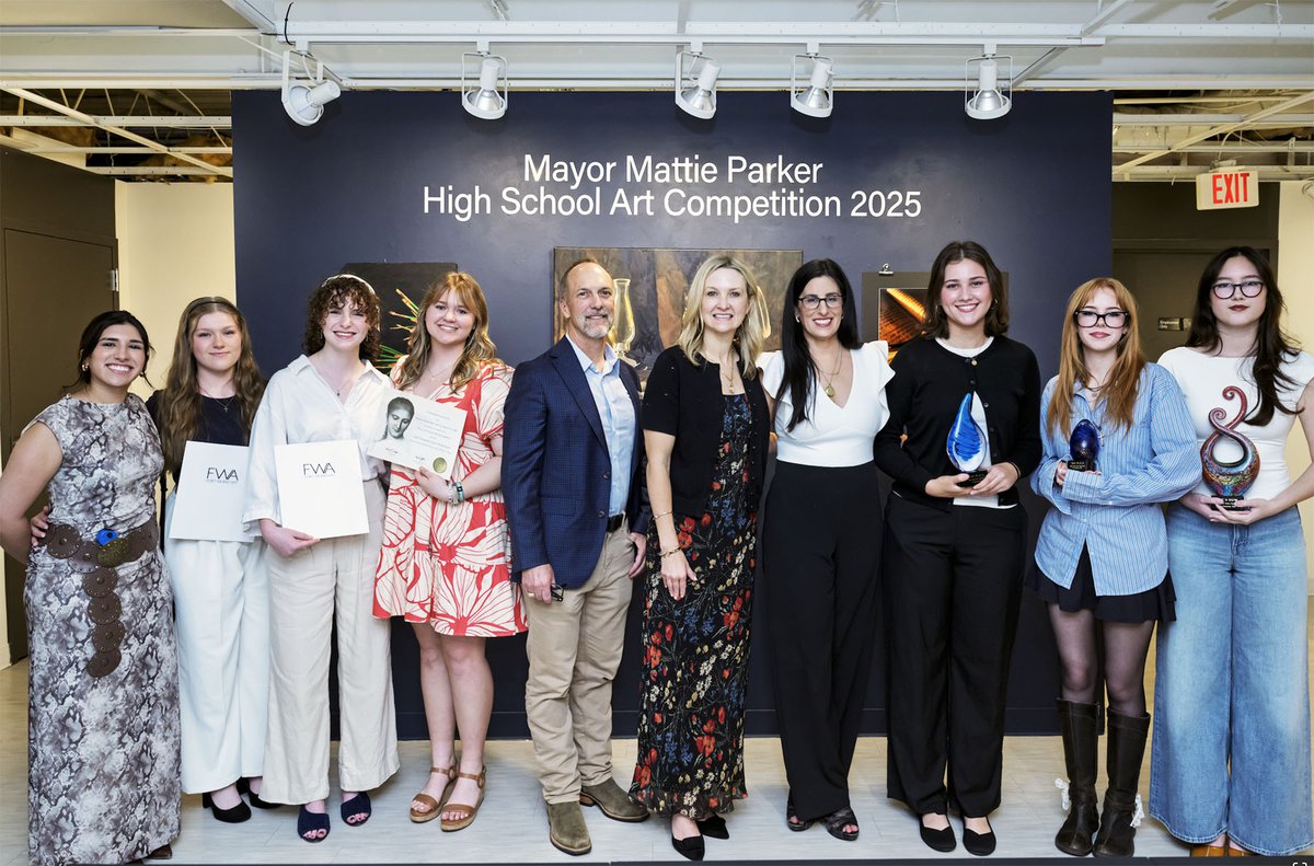 Mayor Parker Honors Fort Worth’s Rising Young Artists at Recent Exhibition