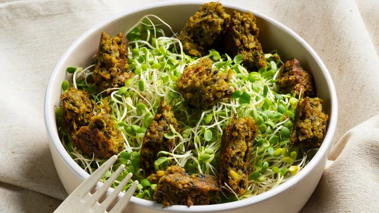 Replacing packaged snacks with roasted chana or sprouts can be a great starting point for those looking to adopt a healthier lifestyle. (Freepik) Replacing packaged snacks with roasted chana or sprouts can be a great starting point for those looking to adopt a healthier lifestyle. (Freepik)