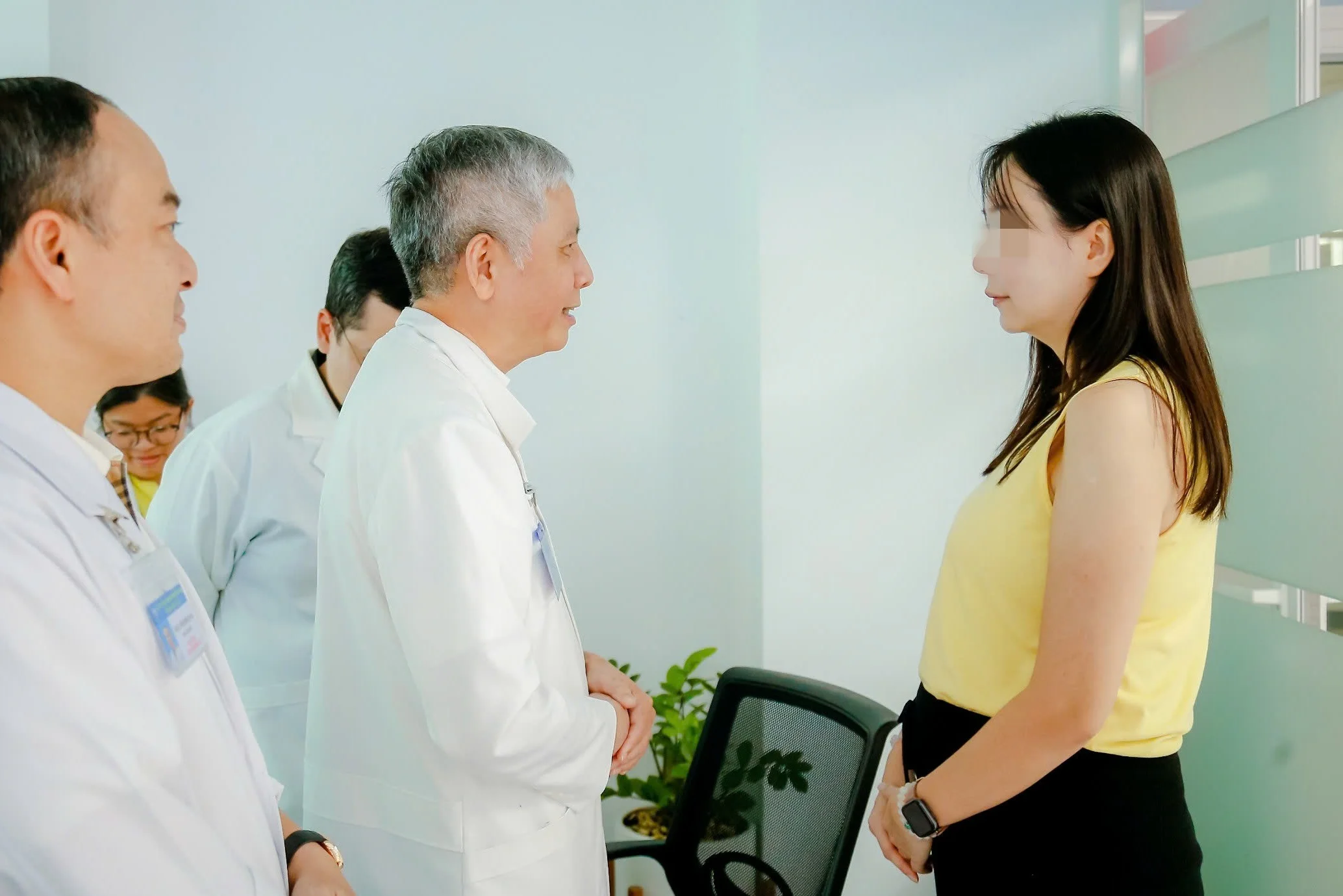 “Ba lần khóc” của sản phụ Singapore sang TPHCM cứu con và số 9 may mắn - 7