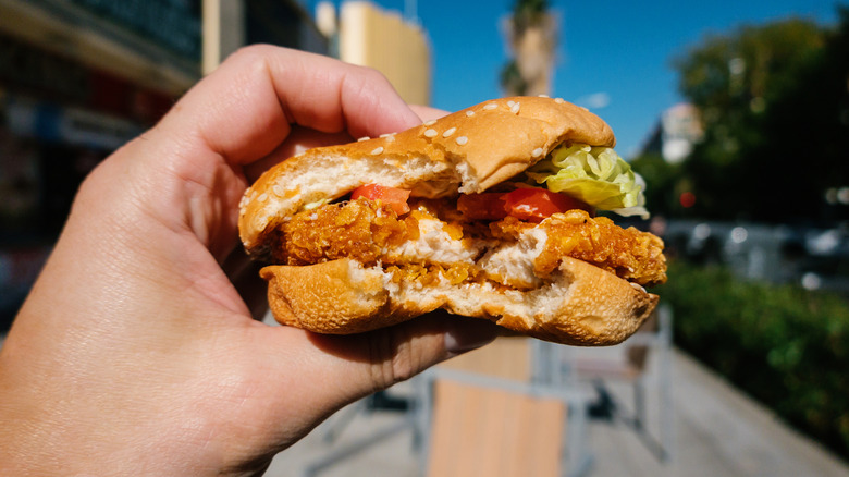 Our Least Favorite Fast Food Chicken Sandwich Comes From A Burger Chain
