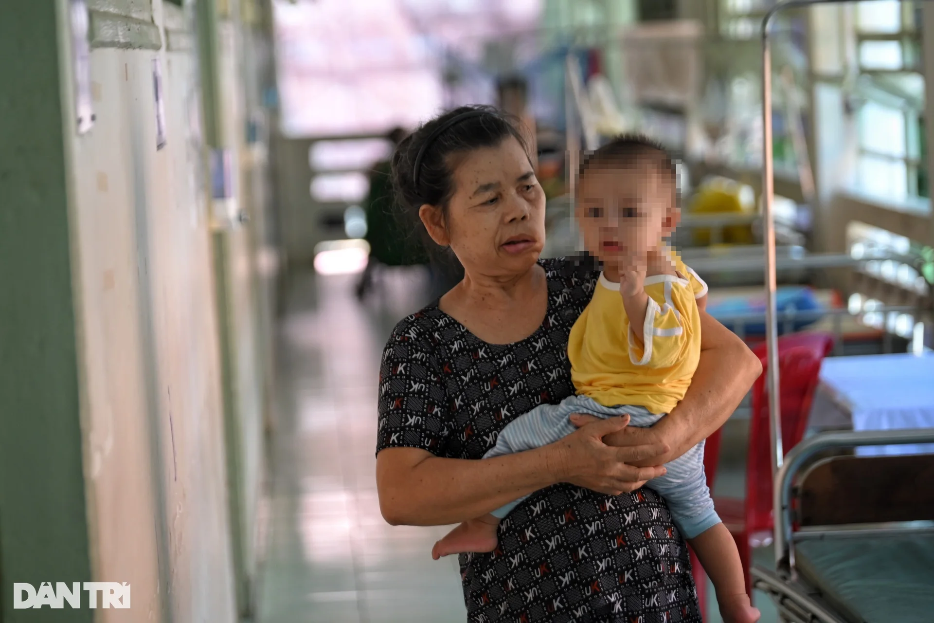 Bên trong khu cách ly bệnh nhi mắc tay chân miệng ở TPHCM - 5 Bên trong khu cách ly bệnh nhi mắc tay chân miệng ở TPHCM - 5