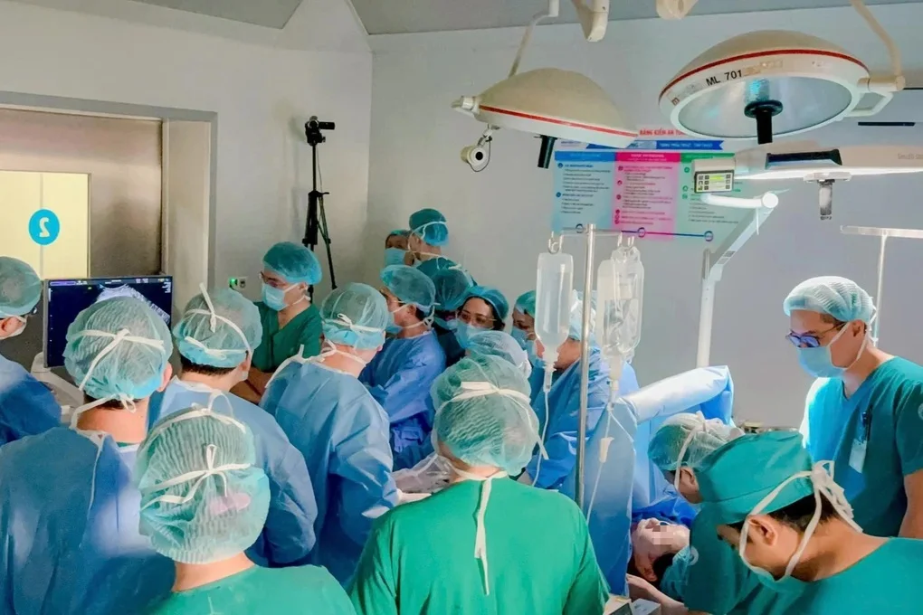 Điều đặc biệt đến với bác sĩ thông tim bào thai cứu con sản phụ Singapore - 2 Điều đặc biệt đến với bác sĩ thông tim bào thai cứu con sản phụ Singapore - 2