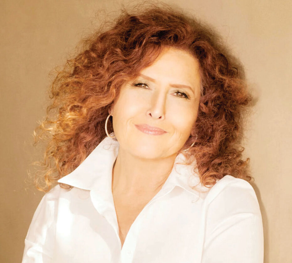 Grammy winner Manchester to take Smoot stage Saturday