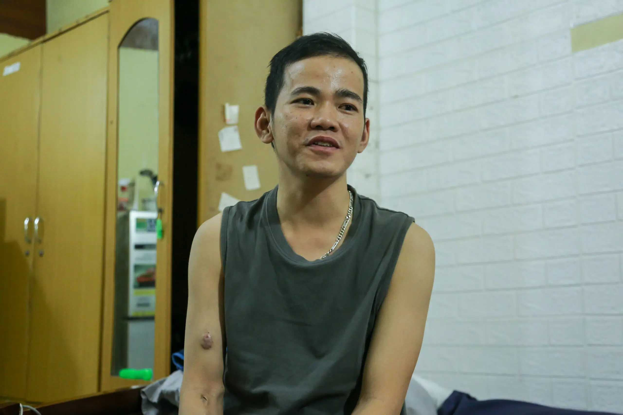 Những gia đình cùng kiệt vì viện phí, mẹ bán nhà đổi vài năm sống cho con - 3 Những gia đình cùng kiệt vì viện phí, mẹ bán nhà đổi vài năm sống cho con - 3