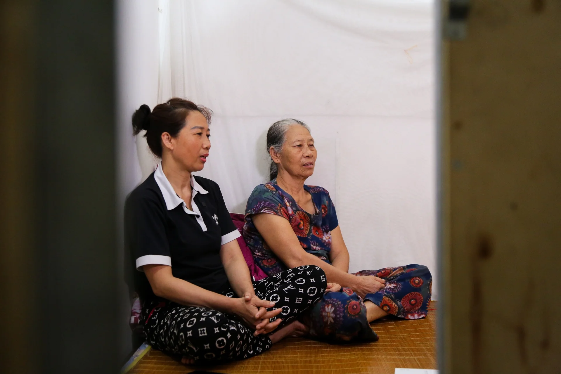 Những gia đình cùng kiệt vì viện phí, mẹ bán nhà đổi vài năm sống cho con - 10 Những gia đình cùng kiệt vì viện phí, mẹ bán nhà đổi vài năm sống cho con - 10
