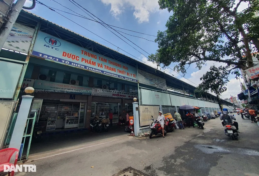 Chợ thuốc sỉ lớn nhất ở TPHCM: Vắng vẻ, im ắng lạ thường - 1