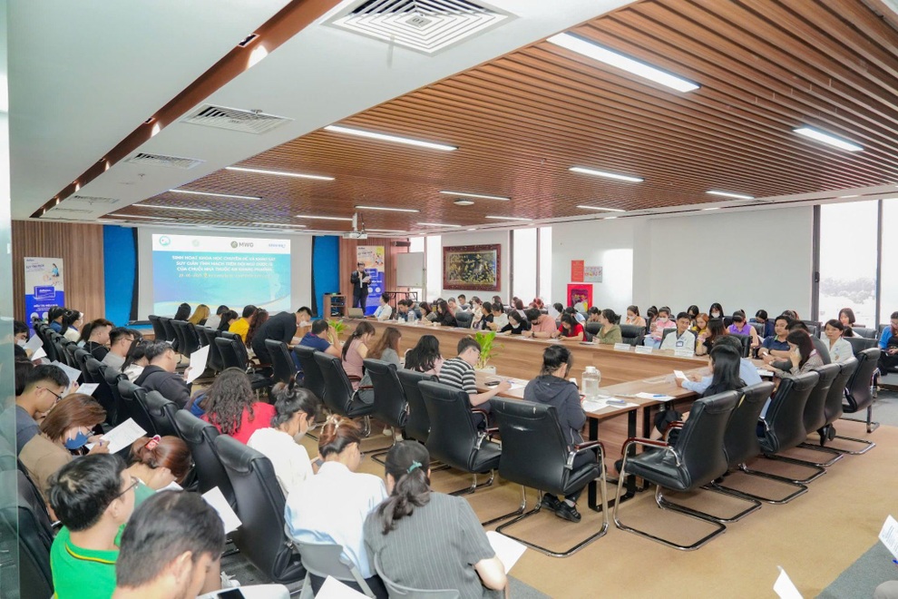 Chuỗi nhà thuốc An Khang Pharma bảo vệ nhân viên y tế trước nguy cơ suy giãn tĩnh mạch
