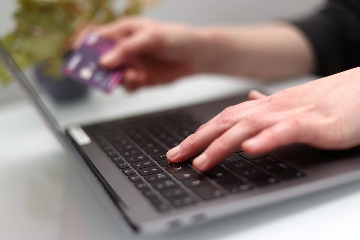 Regulators tackle influencers promoting ‘rouge’ financial products as legal action begins