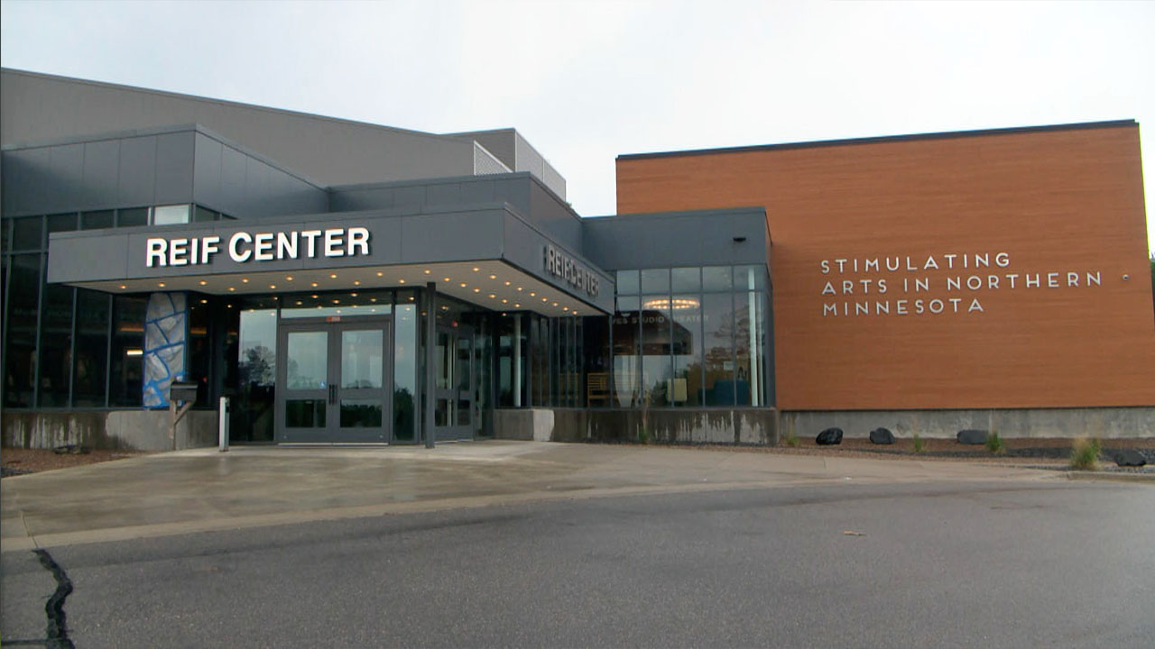 Blandin Foundation, the Reif Discuss $475,000 Grant for Arts Center Expansion