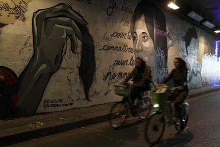 I love the graffiti I see in Paris – but tagging is just visual manspreading