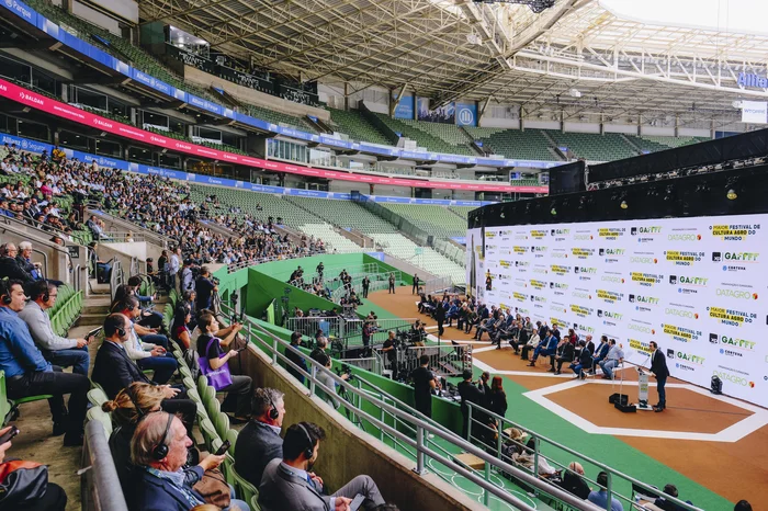 Festival de cultura agro entra em campo de futebol em SP