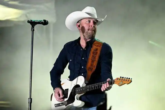 LOUISVILLE, KENTUCKY - AUGUST 21:   Justin Moore performs during day 7 of the Kentucky State Fair at the Kentucky Fair &amp; Exposition Center on August 21, 2024 in Louisville, Kentucky. (Photo by Stephen J. Cohen/Getty Images)