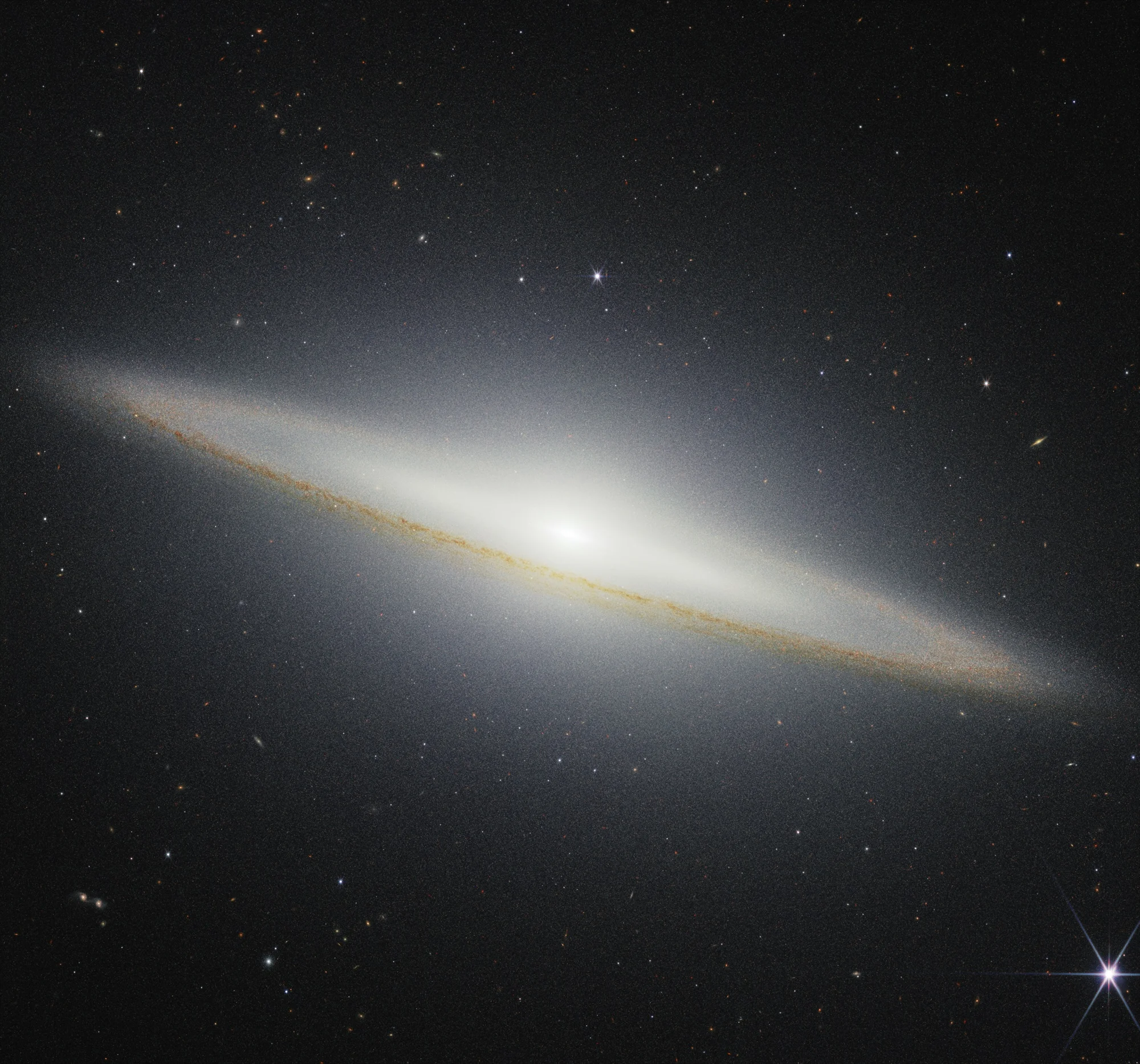 A very detailed image of a disk-shaped galaxy