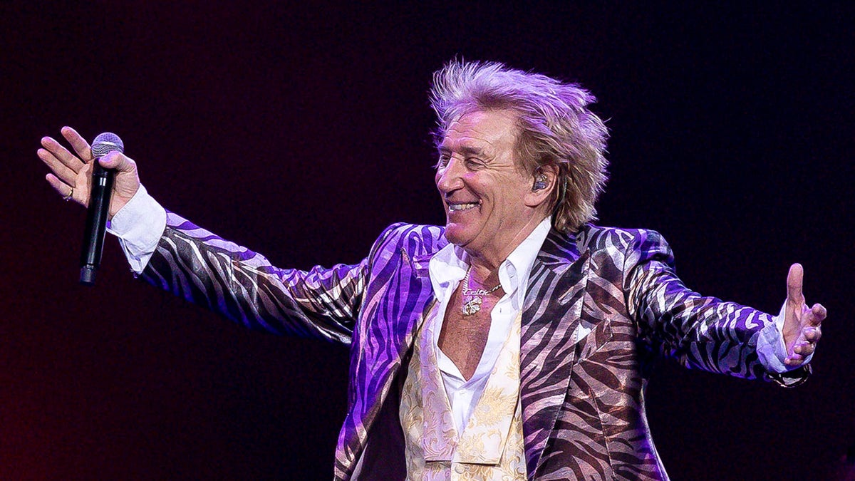 Rod Stewart’s unusual ‘brick into the pool’ workout helps keep him fit at 80