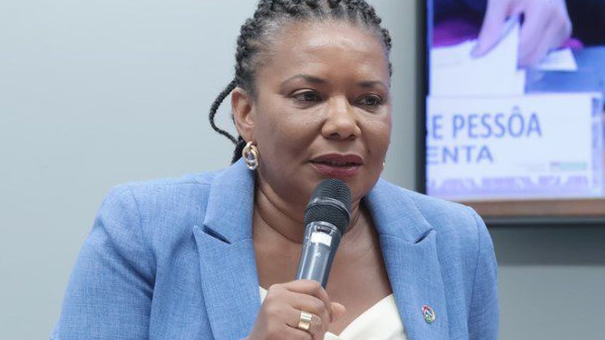 Ministra da Cultura defende taxação do streaming, mas há divergências com artistas sobre taxas