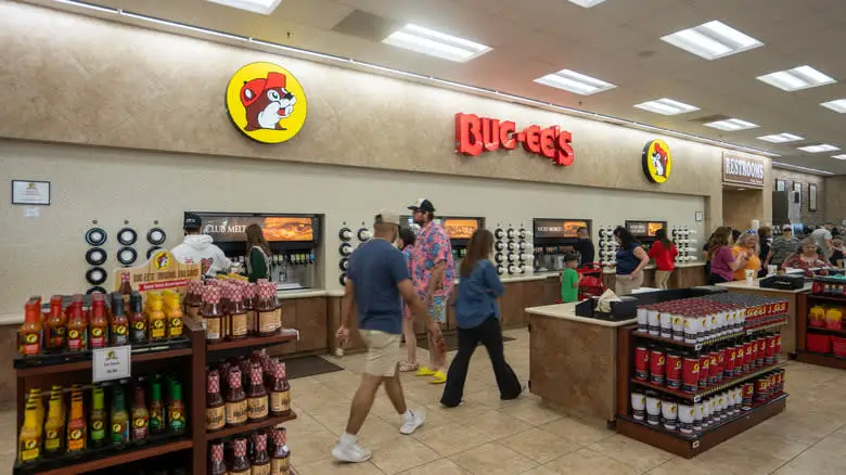 Interior Buc-ee's