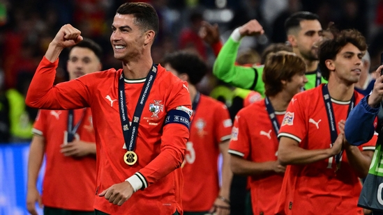 Cristiano Ronaldo’s fitness secrets for staying in top shape at 40: 17,000 steps daily, cryotherapy and 7 hours of sleep