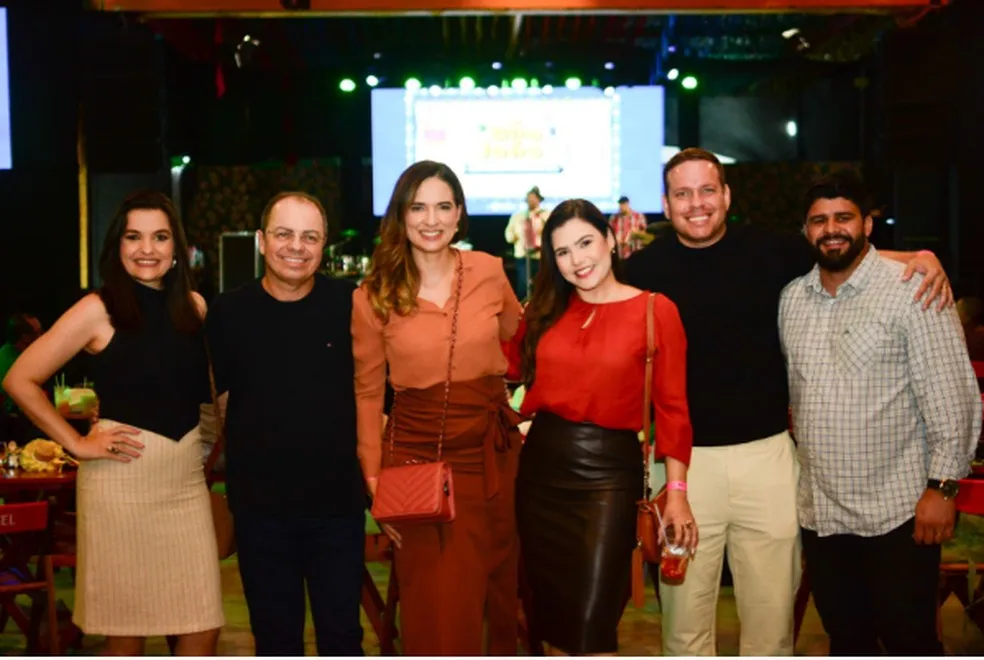 Apresentadores e repórteres da Rede Paraíba na cobertura do São João 2025, em Campina Grande — Foto: Jô Carvalho/Divulgação