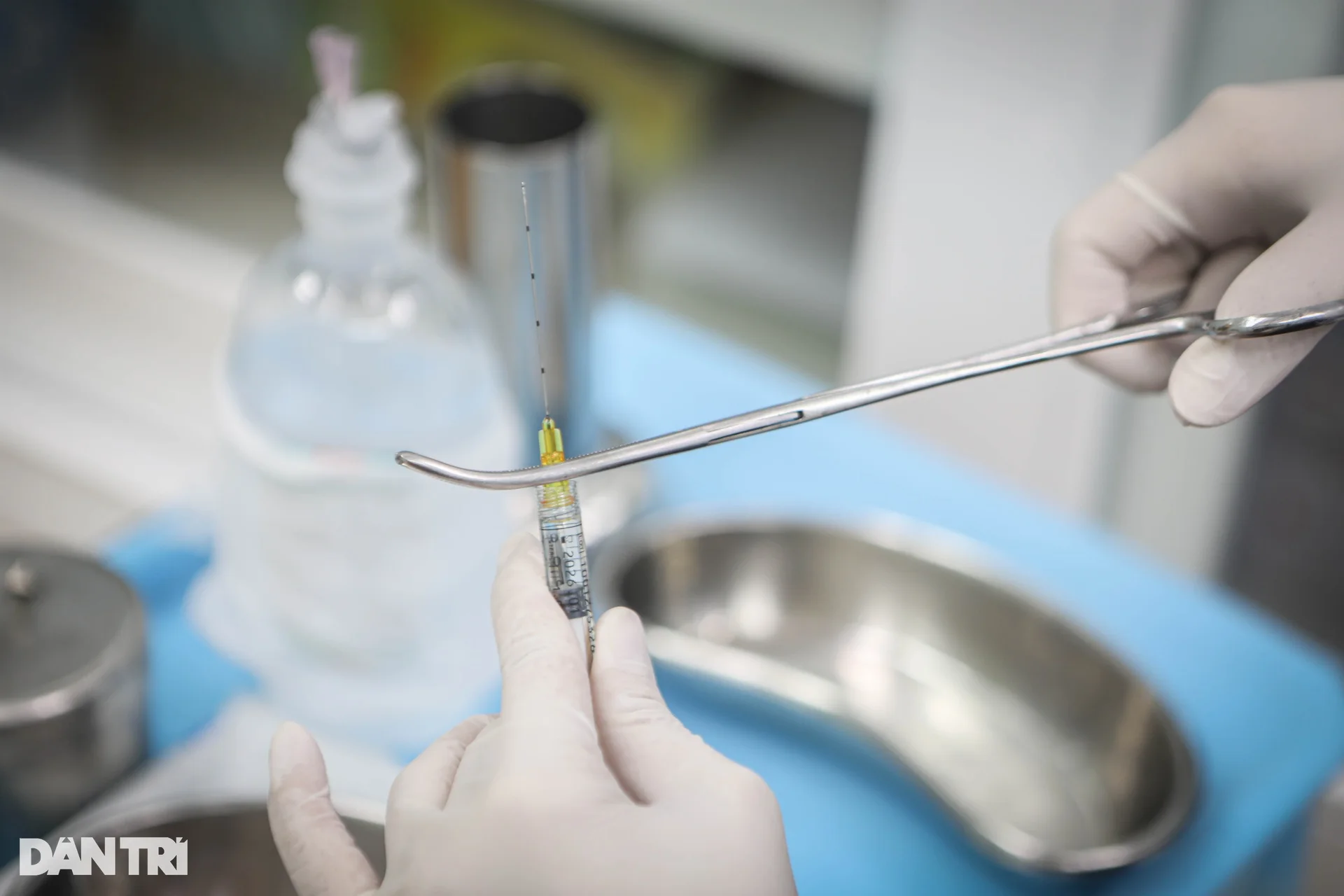 Gen Z chi gần 10 triệu để tiêm filler làm đầy hốc mắt - 4 Gen Z chi gần 10 triệu để tiêm filler làm đầy hốc mắt - 4