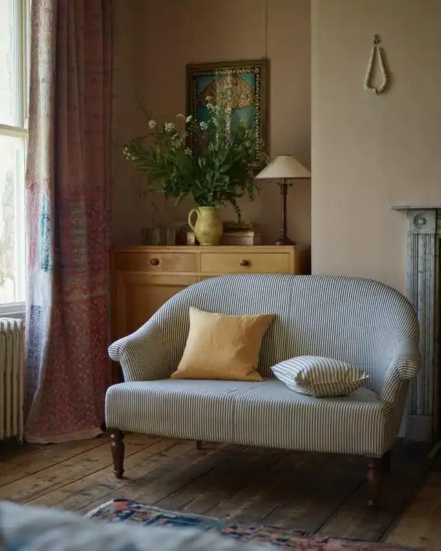 small living room ideas loveseat