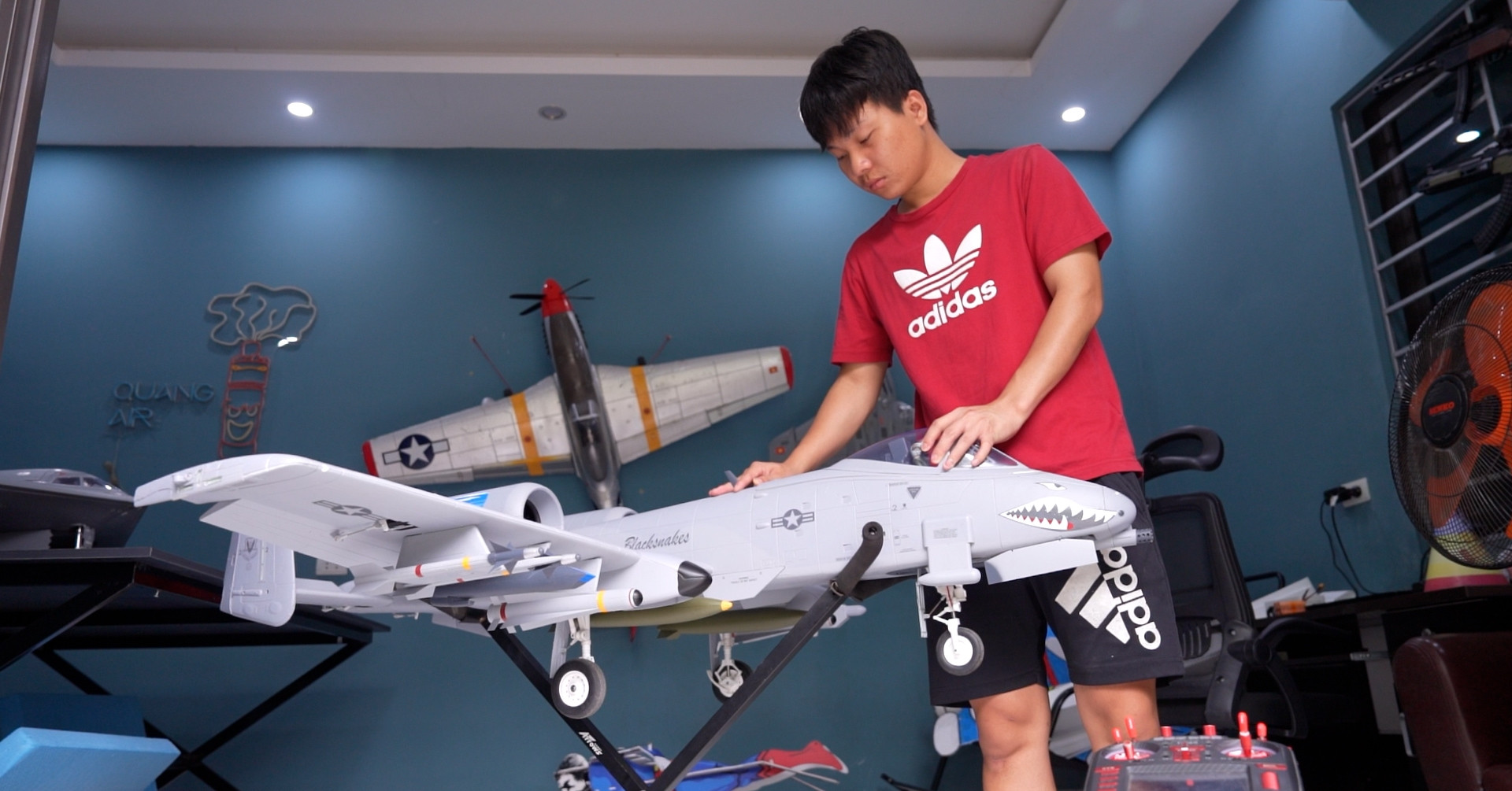 Đam mê chế tạo chiến binh bầu trời chiếm trọn thanh xuân của Gen Z Bắc Giang