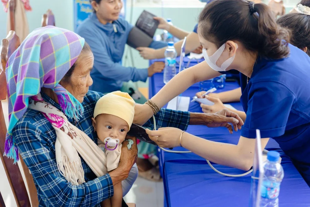 Long Châu sẻ chia: Hành trình sức khỏe, vì một Việt Nam khỏe mạnh - 2