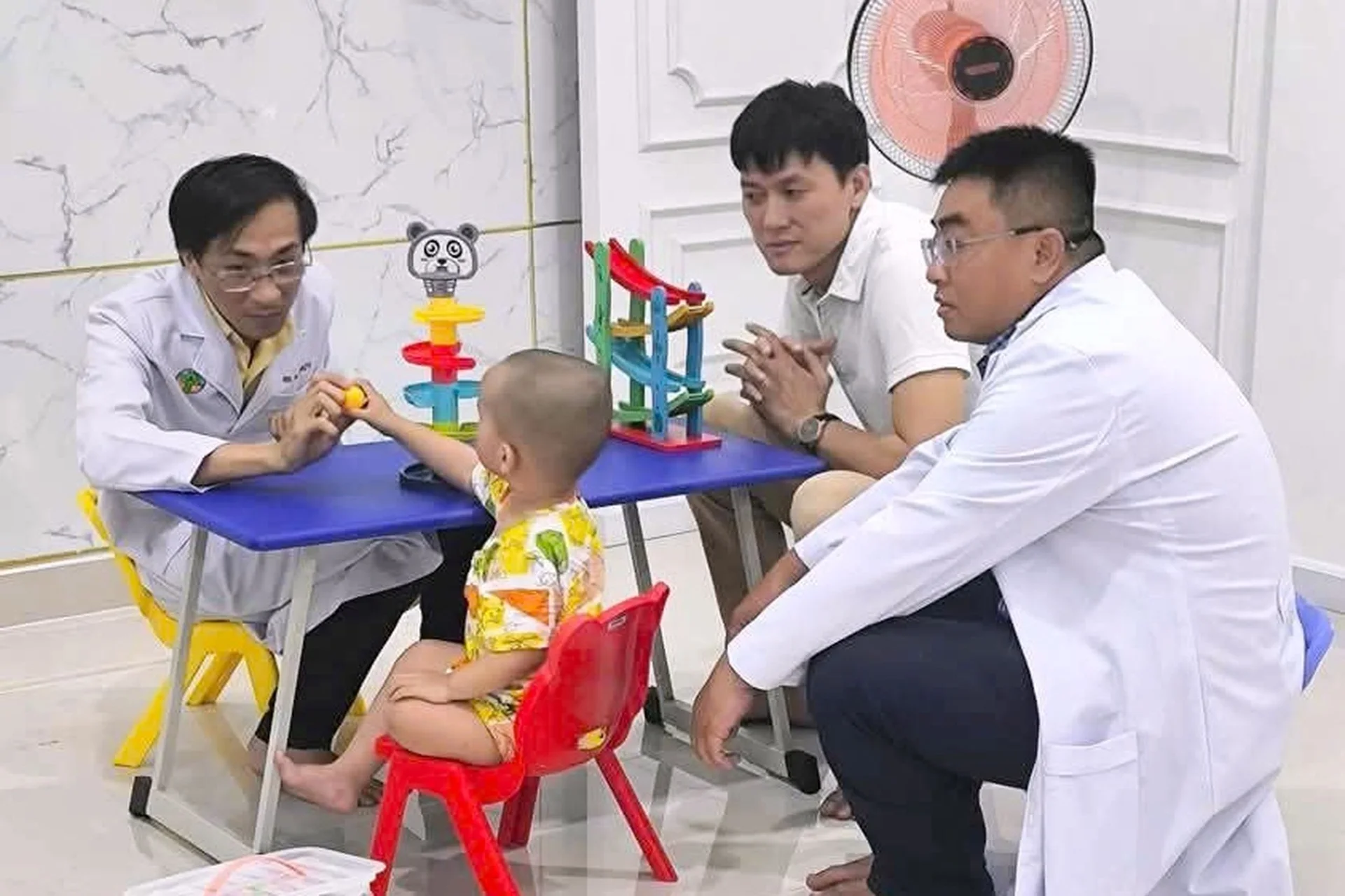 Nạn nhân bị mẹ đưa đi bán dâm ở TPHCM trầm cảm nặng: Bi kịch sau sang chấn - 6 Nạn nhân bị mẹ đưa đi bán dâm ở TPHCM trầm cảm nặng: Bi kịch sau sang chấn - 6