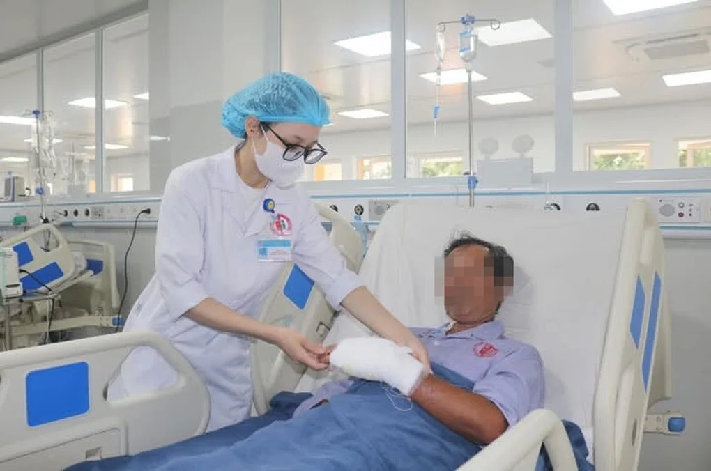 Từ vết cắt nhỏ đến nguy kịch: Cảnh báo mối nguy từ vi khuẩn “ăn thịt người” - 2 Từ vết cắt nhỏ đến nguy kịch: Cảnh báo mối nguy từ vi khuẩn “ăn thịt người” - 2