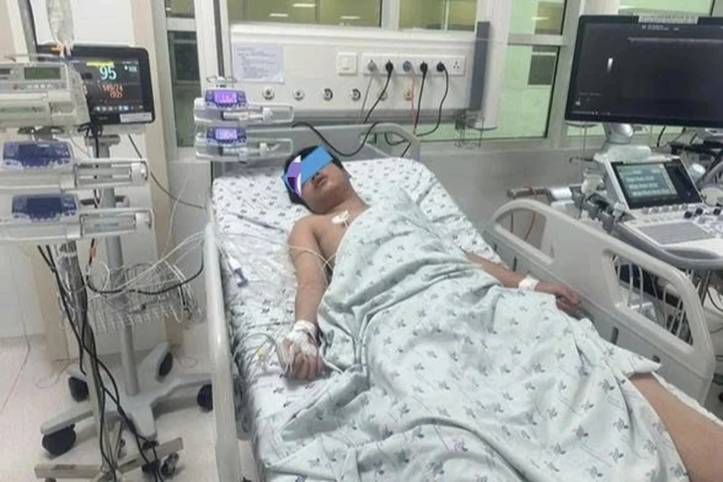 Nhiều trẻ lâm nguy vì đủ loại hiểm họa: Chó cắn vào cổ, liềm cắt đứt tay - 4 Nhiều trẻ lâm nguy vì đủ loại hiểm họa: Chó cắn vào cổ, liềm cắt đứt tay - 4