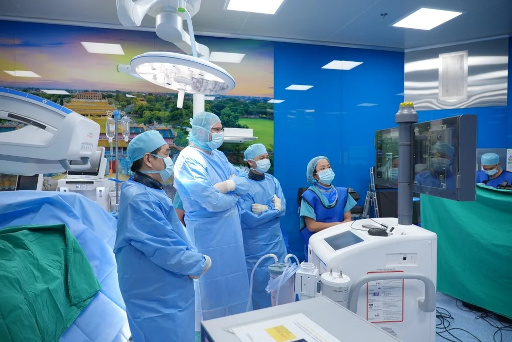 Phẫu thuật thoái hóa cột sống: Hồi phục nhanh, tránh biến chứng nhờ công nghệ C-arm 3D - 2 Phẫu thuật thoái hóa cột sống: Hồi phục nhanh, tránh biến chứng nhờ công nghệ C-arm 3D - 2