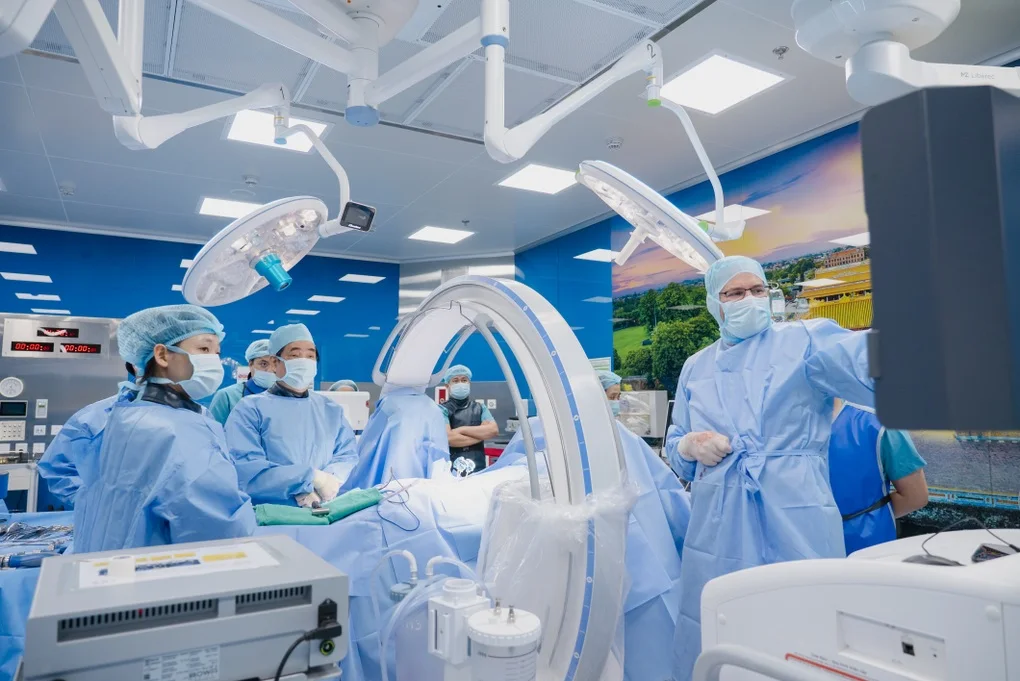 Phẫu thuật thoái hóa cột sống: Hồi phục nhanh, tránh biến chứng nhờ công nghệ C-arm 3D - 5 Phẫu thuật thoái hóa cột sống: Hồi phục nhanh, tránh biến chứng nhờ công nghệ C-arm 3D - 5