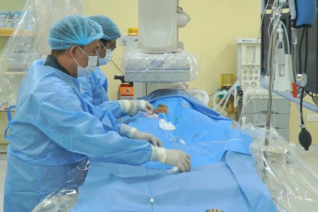 Người đàn ông hôn mê 12 ngày, “trở về từ cửa tử” sau cơn nhồi máu cơ tim
