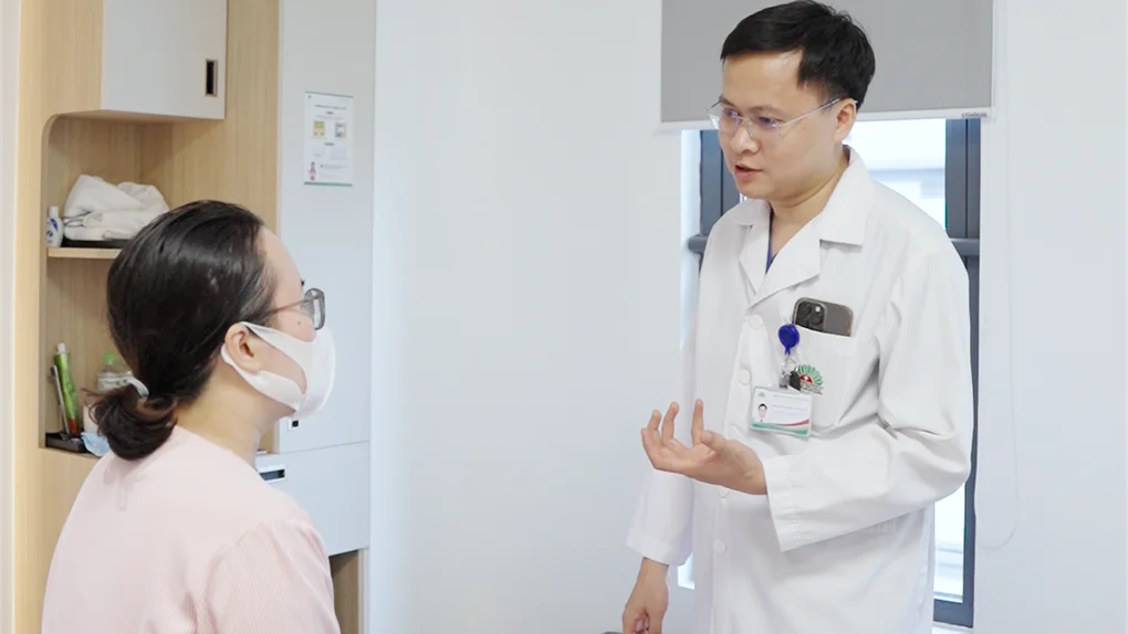 Nạo vét hạch cổ trong phẫu thuật ung thư giáp có gây đau, tăng nguy cơ biến chứng? - 3 Nạo vét hạch cổ trong phẫu thuật ung thư giáp có gây đau, tăng nguy cơ biến chứng? - 3