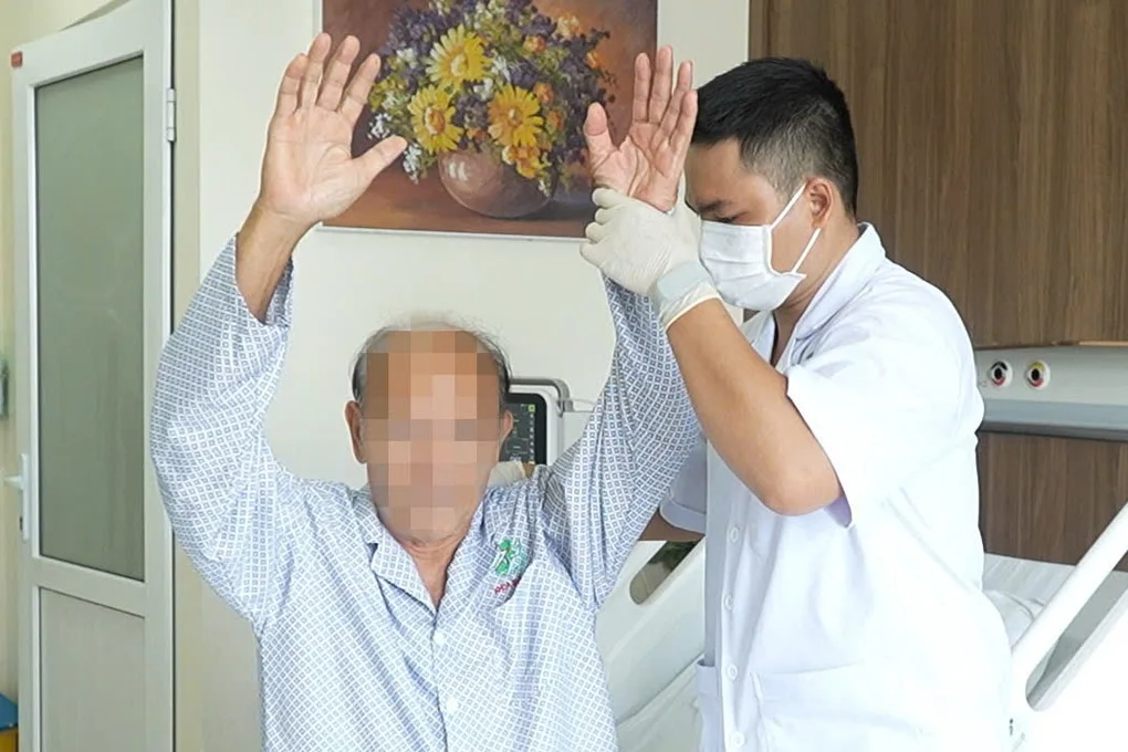 Người đàn ông đột ngột ngừng tim nguy kịch khi đang chơi tennis ở TPHCM - 2 Người đàn ông đột ngột ngừng tim nguy kịch khi đang chơi tennis ở TPHCM - 2