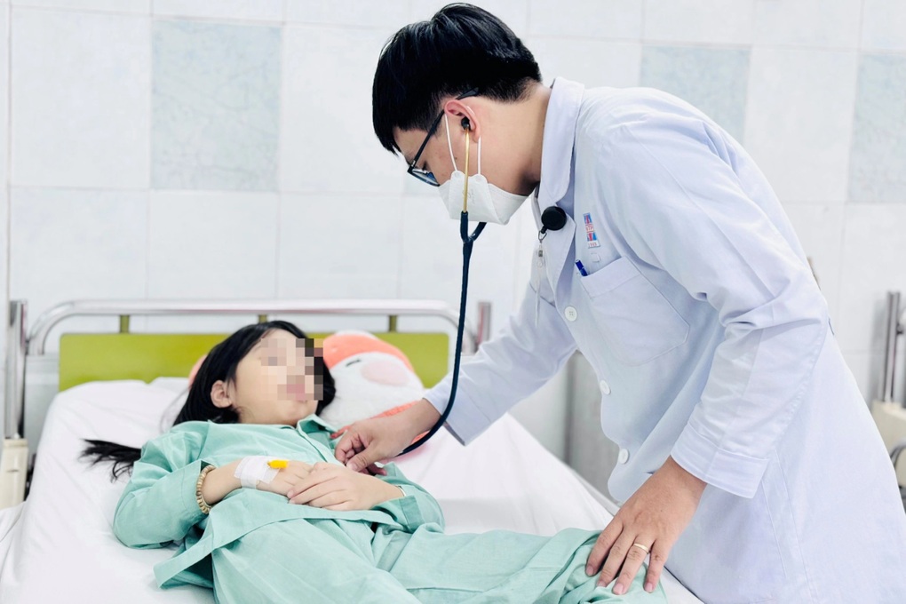 Ăn kẹo “lạ”, hai chị em bất ngờ dương tính với cần sa