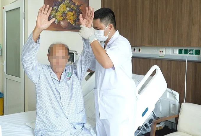Bài học từ những trường hợp ngã quỵ khi chơi thể thao - 1