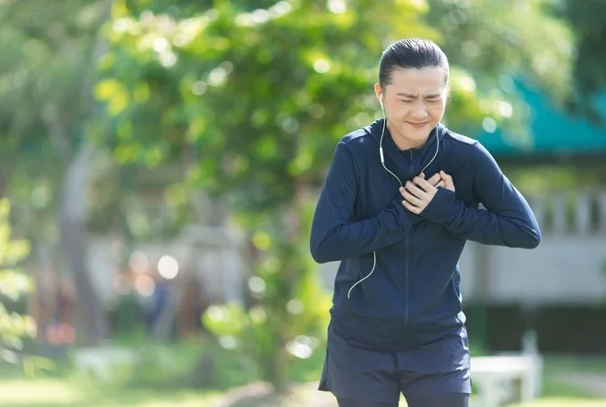 Bài học từ những trường hợp ngã quỵ khi chơi thể thao - 2 Bài học từ những trường hợp ngã quỵ khi chơi thể thao - 2