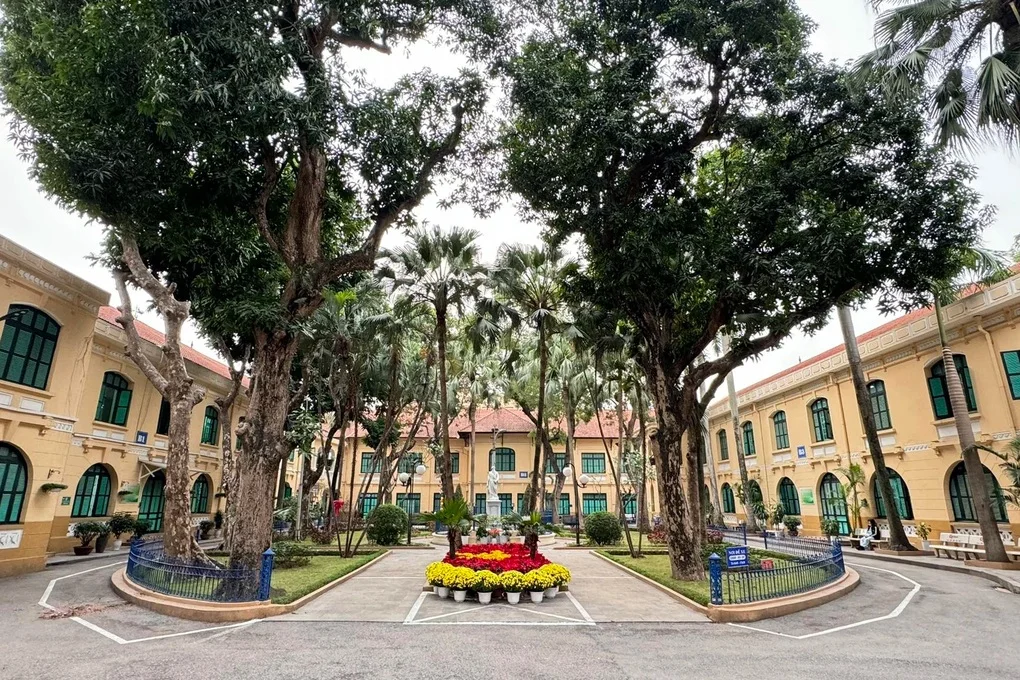 Bệnh viện đa khoa Xanh Pôn đón nhận Huân chương Lao động hạng Nhất - 2 Bệnh viện đa khoa Xanh Pôn đón nhận Huân chương Lao động hạng Nhất - 2