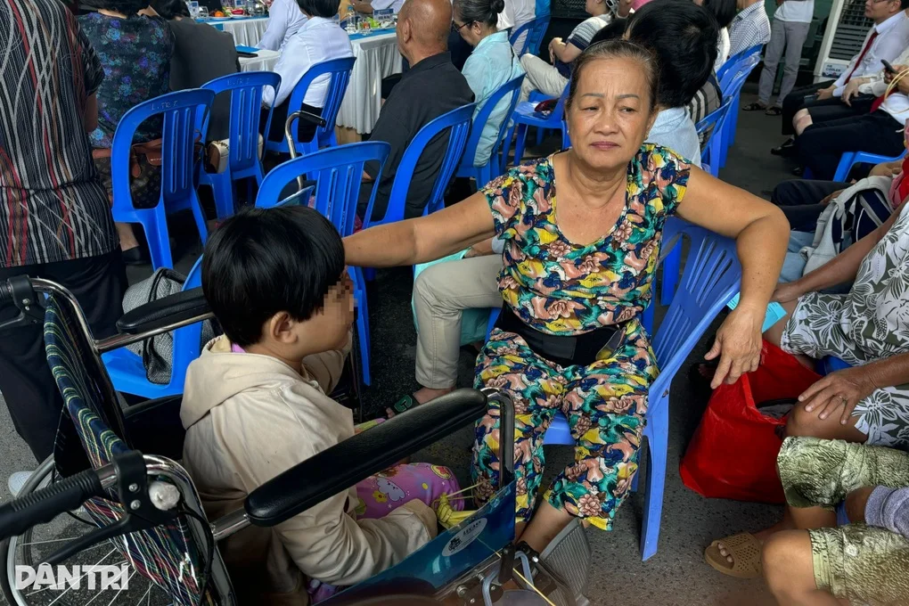 Tôi chỉ mong có bảo hiểm y tế 100% để được chữa bệnh đến lúc hết đời... - 3
